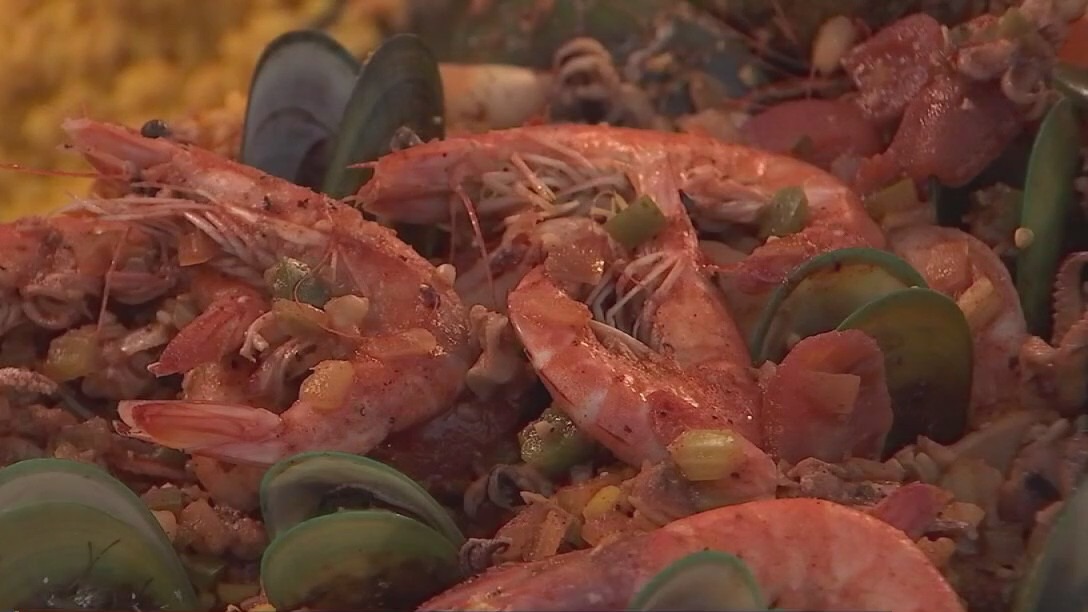Is seafood safe to eat during red tide?